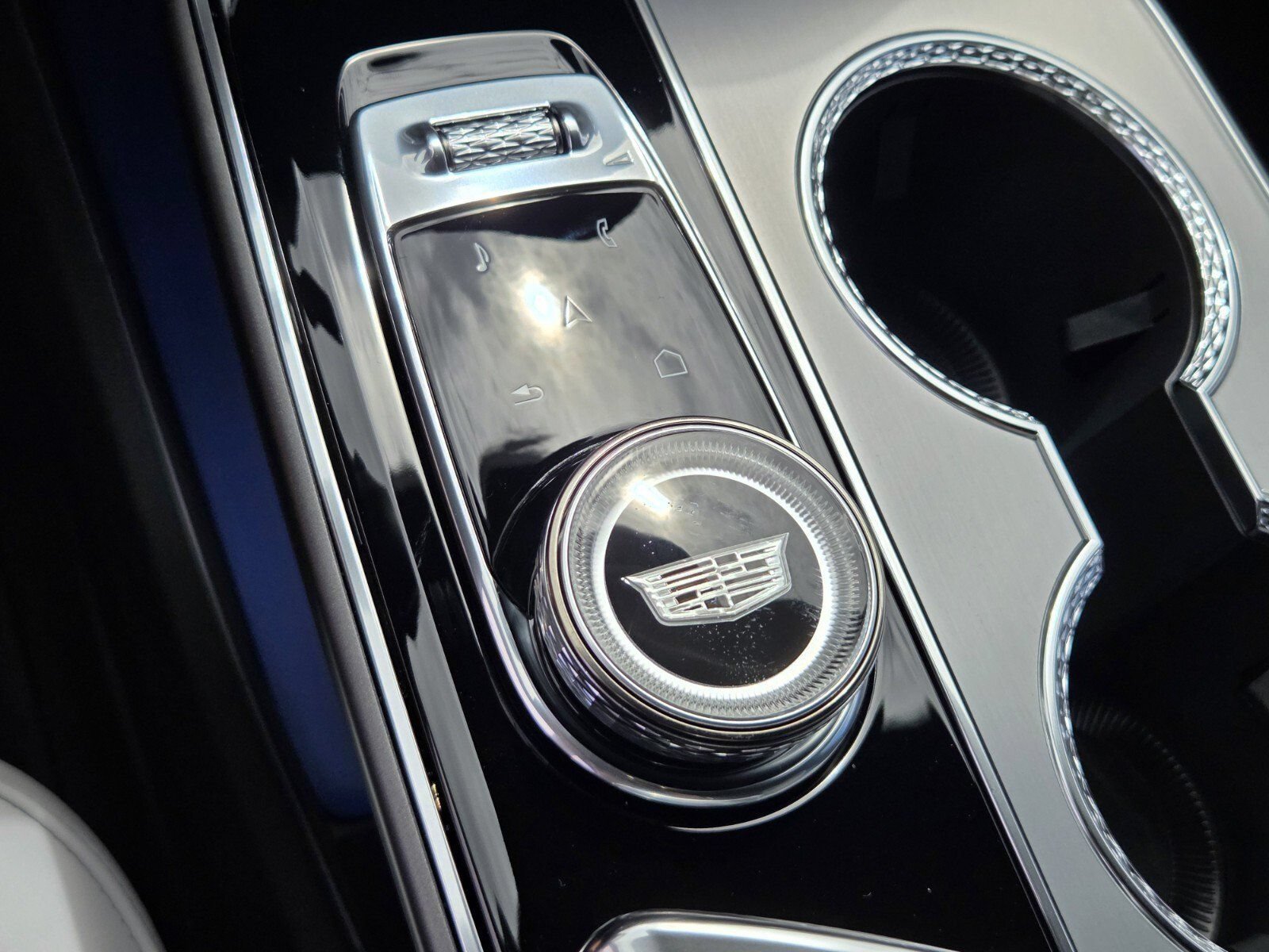 2027 Cadillac LYRIQ Premium Sport - Photo 25