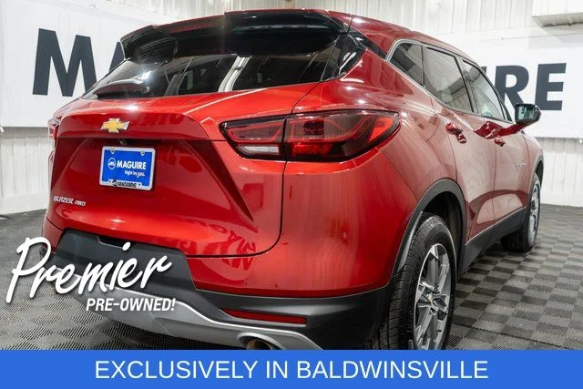 Used 2023 Red Chevrolet LT image 5