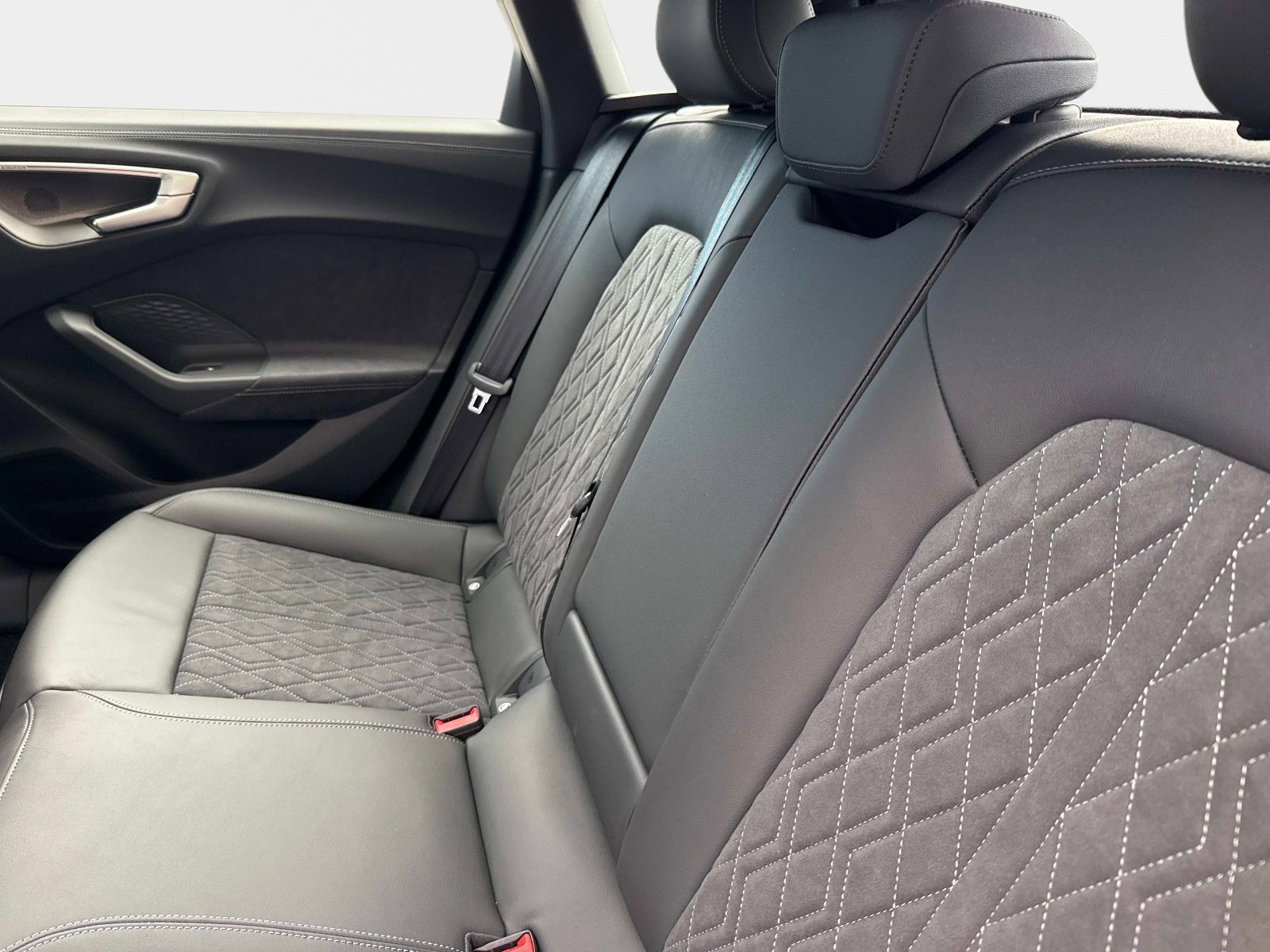 New 2026 Daytona Gray Pearl Effect Audi Premium Plus image 11
