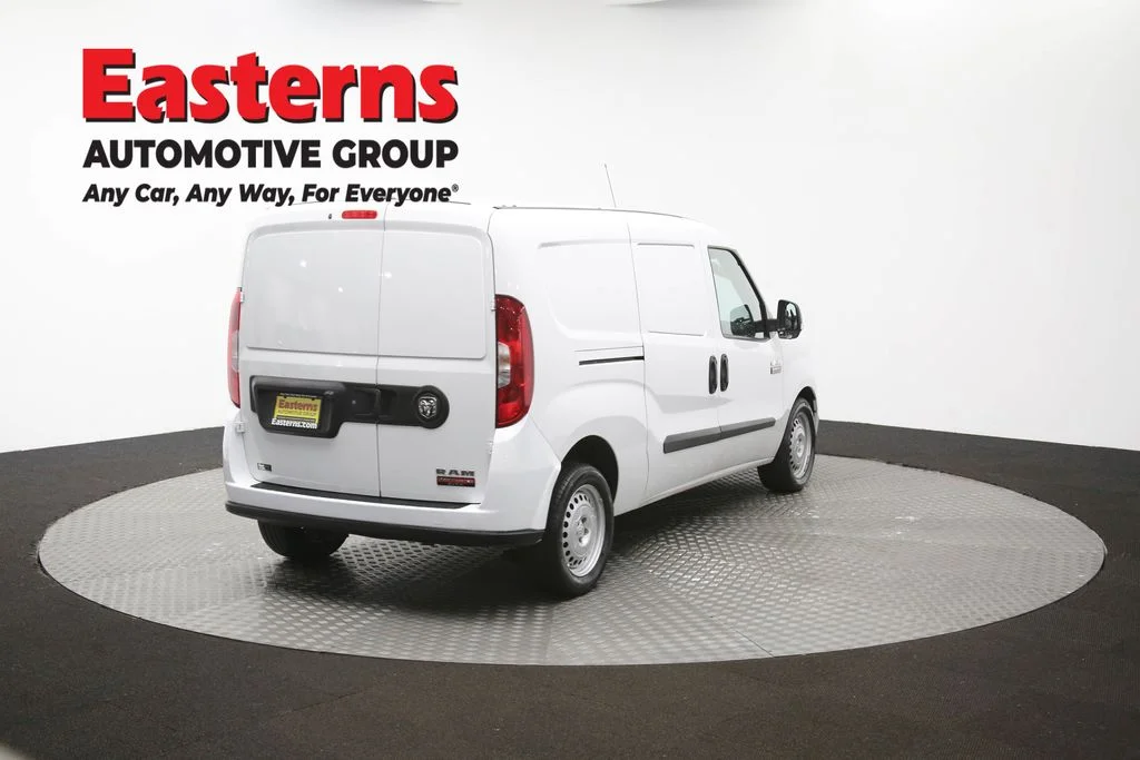 Used 2022 White Ram Base image 41