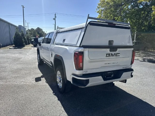 Used 2022 White GMC Denali image 7
