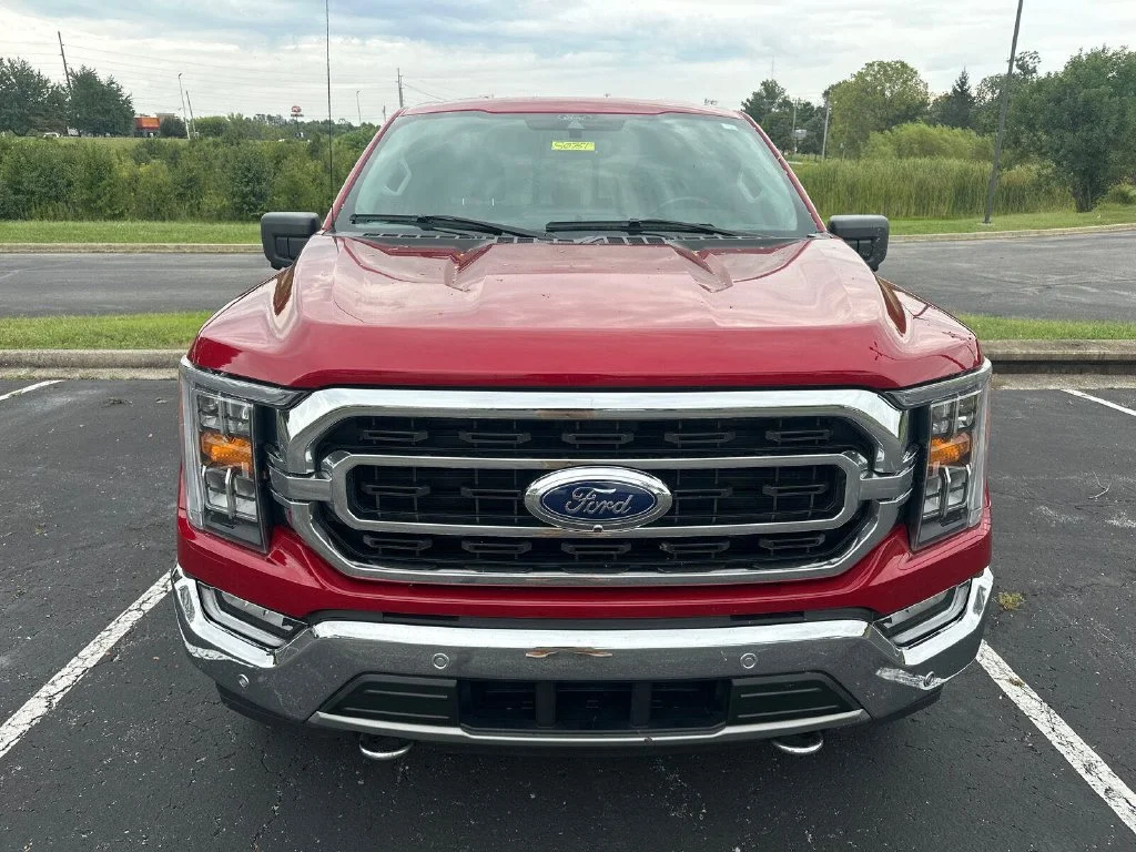 Used 2021 Red Ford XLT image 12