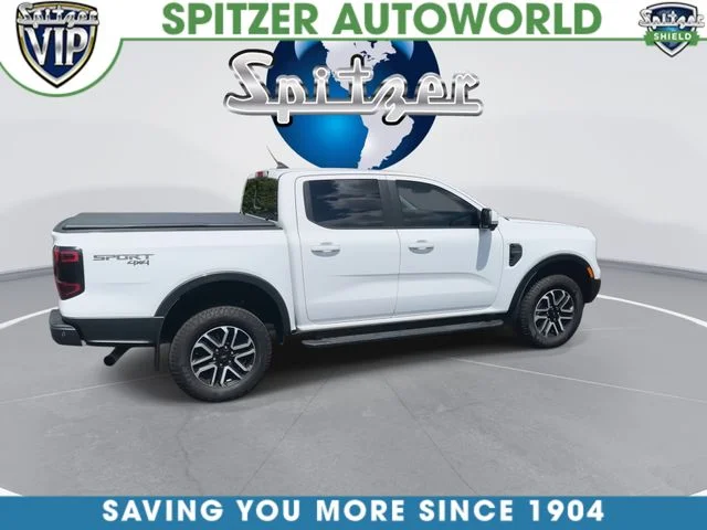 Used 2024  Ford Lariat image 10