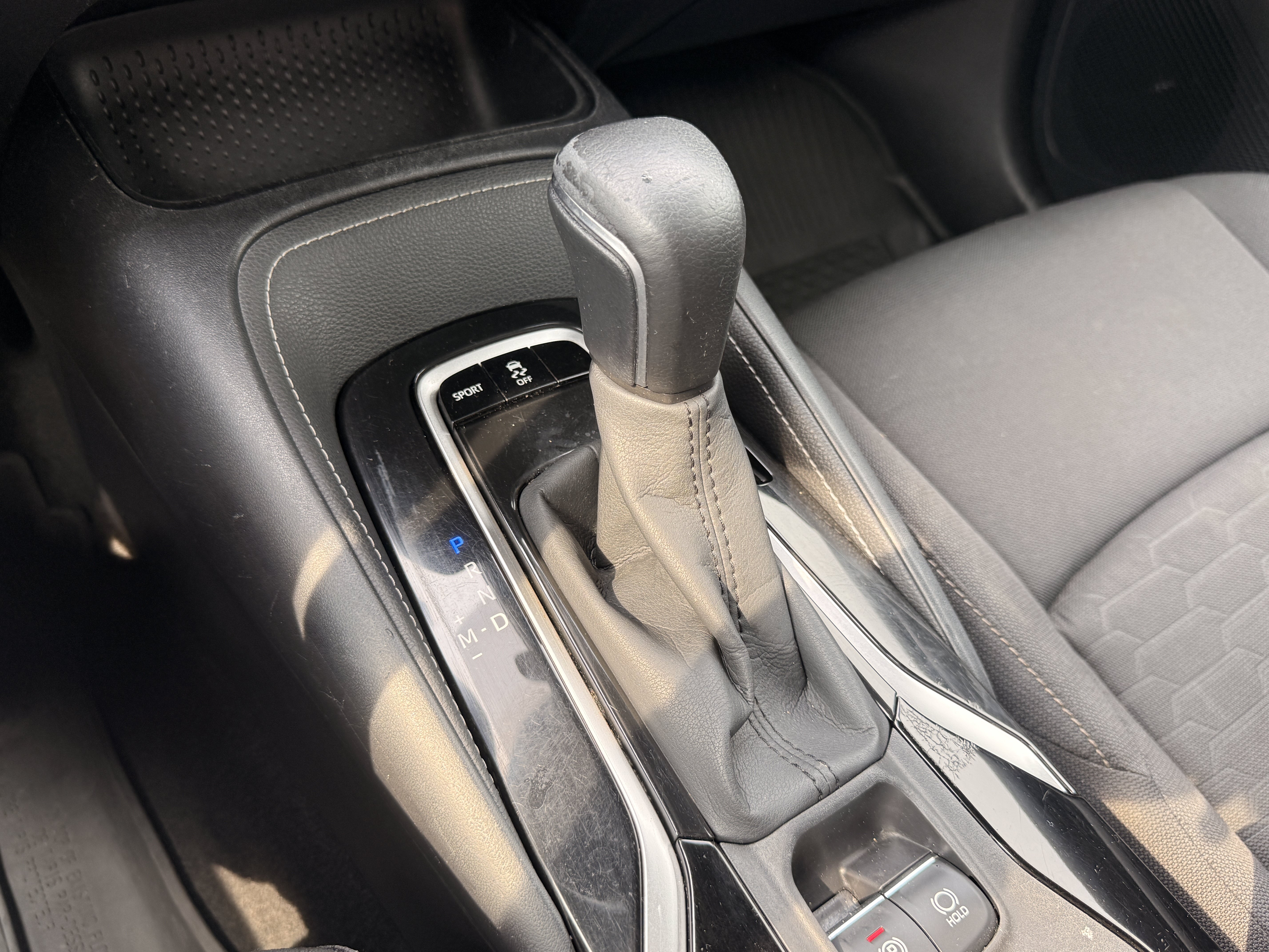 Used 2020  Toyota  image 18