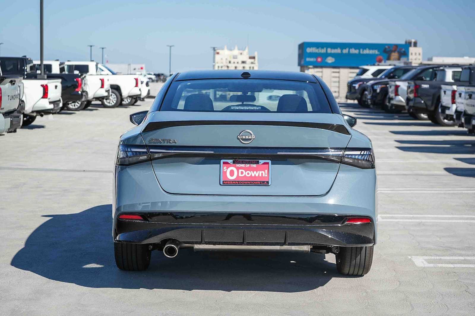 New 2027 Atlantic Gray Metallic / Super Black Two-tone Nissan SR image 7