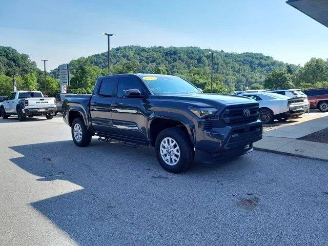 Used 2025 Underground Toyota SR5 image 2