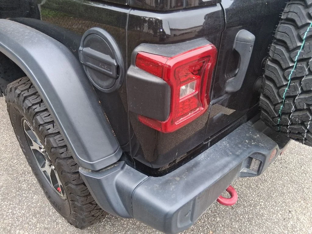 Used 2021 Black Jeep Unlimited Rubicon image 16
