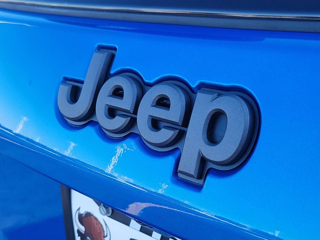 New 2026 Hydro Blue Pearlcoat Jeep Latitude image 6