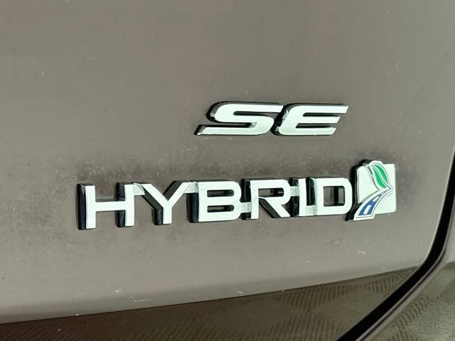 Pre-Owned 2017 Ford Fusion Hybrid SE