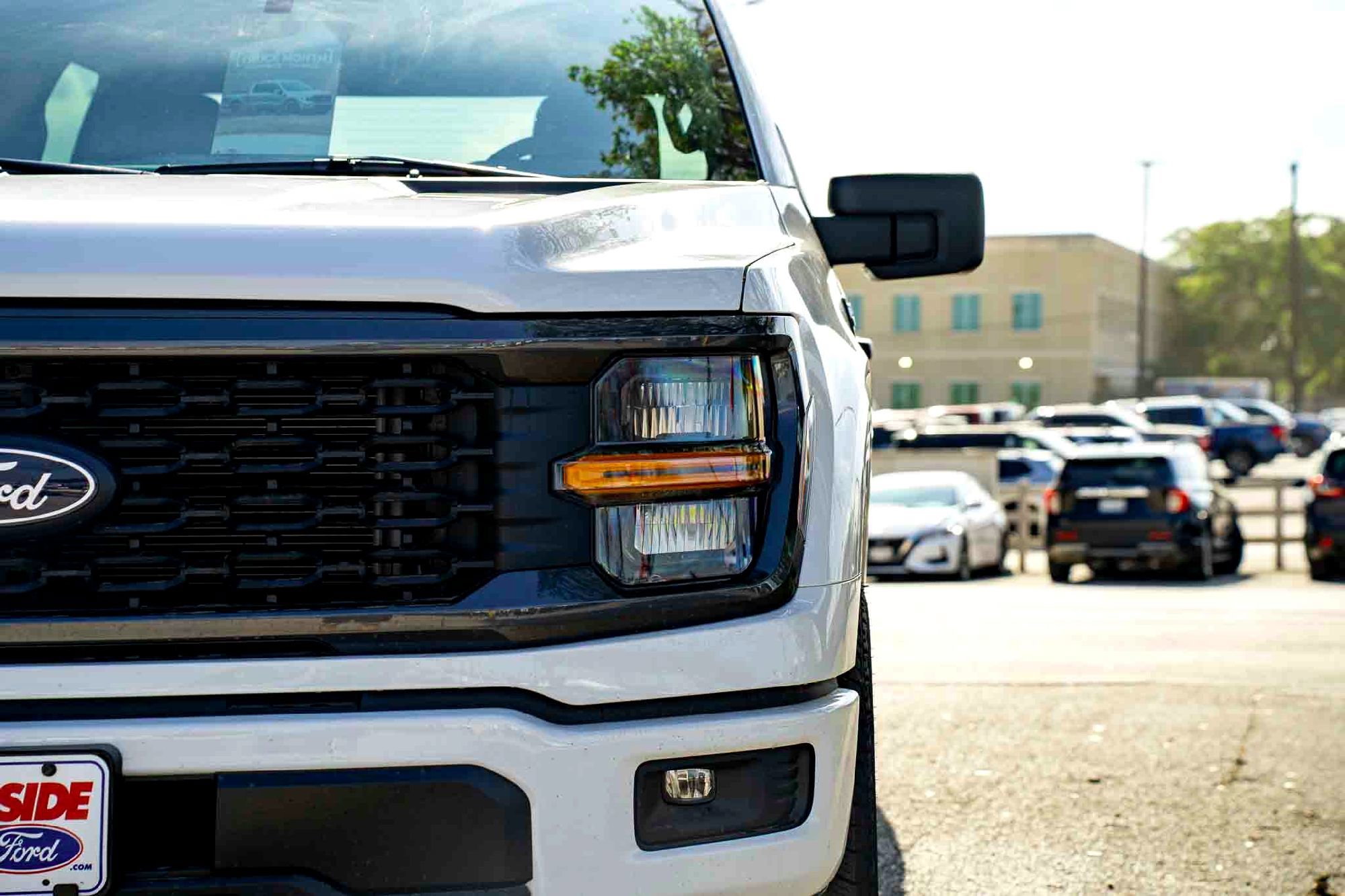 New 2025 Oxford White Ford STX image 8