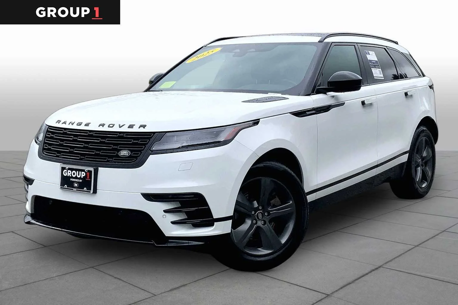 2025 Land Rover Range Rover Velar P250 Dynamic SE's photo