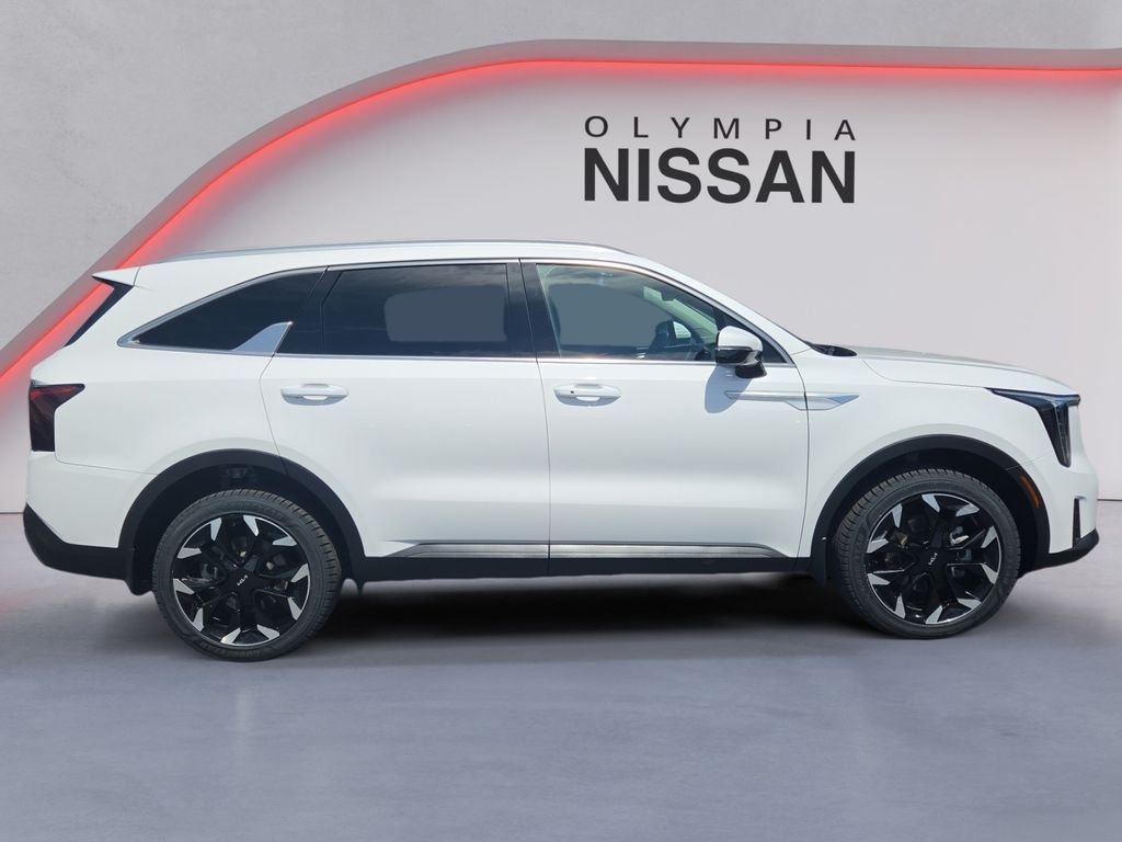 Used 2025 White Kia X-Line EX image 6