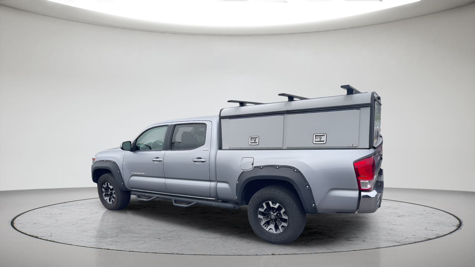 Used 2017 Silver Sky Metallic Toyota SR5 image 10