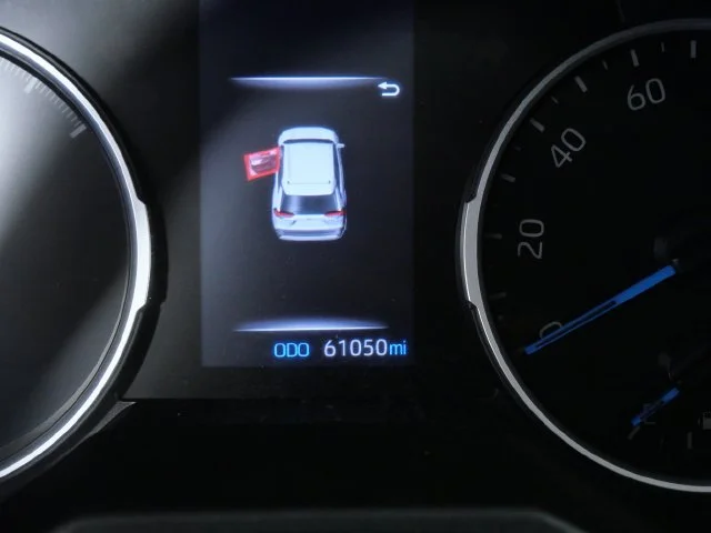 Certified Used 2022 White Toyota XLE image 18