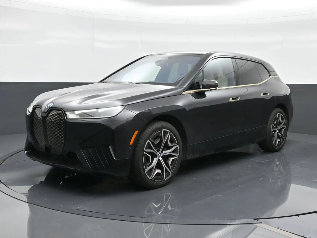 2024 BMW iX xDrive50's photo
