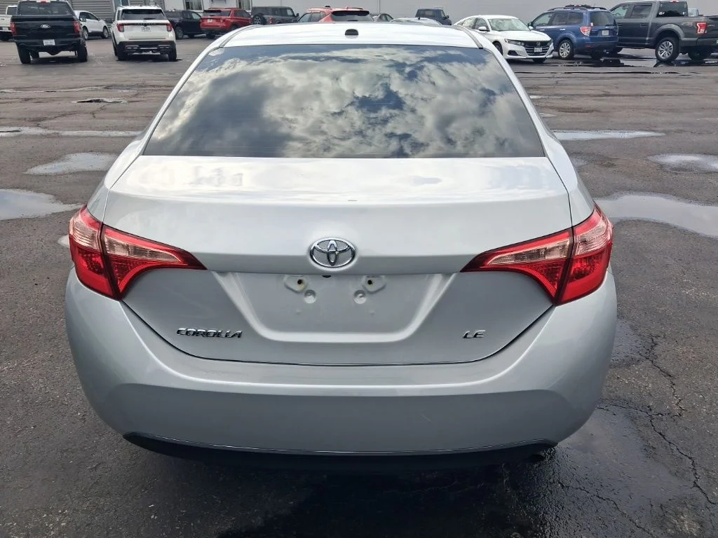 Used 2019 Silver Toyota LE image 3