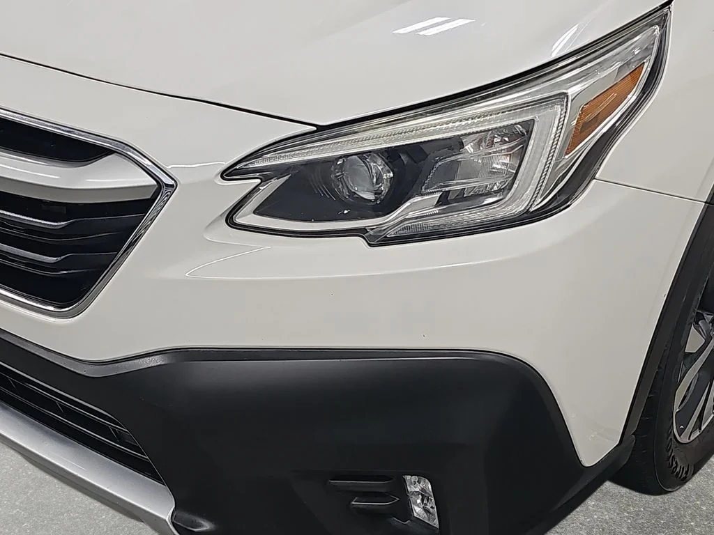 Used 2020 White Subaru Touring XT image 33