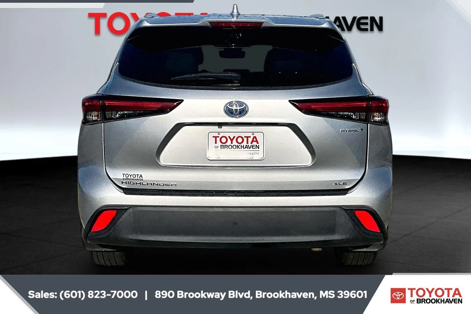 Used 2023 Celestial Silver Metallic Toyota Hybrid XLE image 4