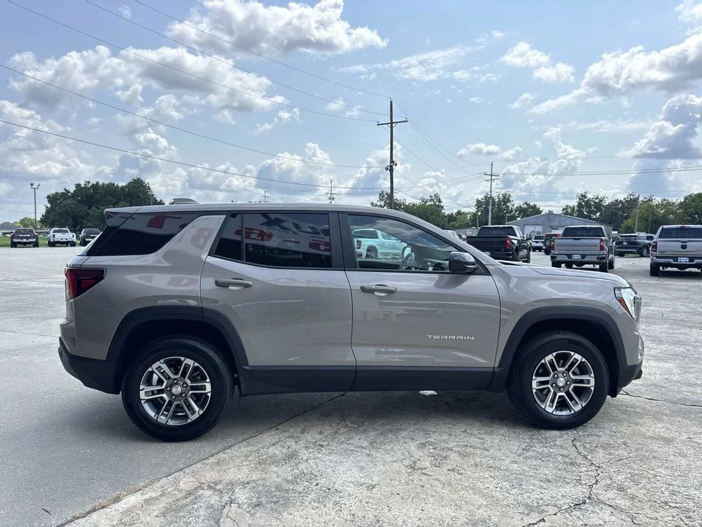 Used 2026 Gray GMC Elevation image 18