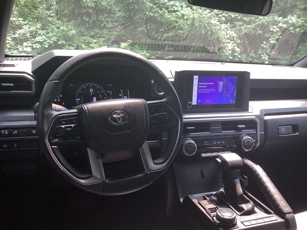 Certified Used 2025  Toyota SR5 image 12