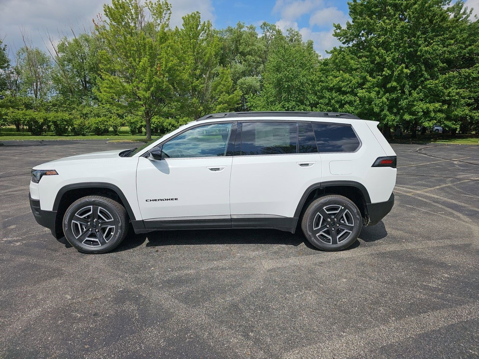 New 2026 Bright White Clearcoat Jeep Limited image 2