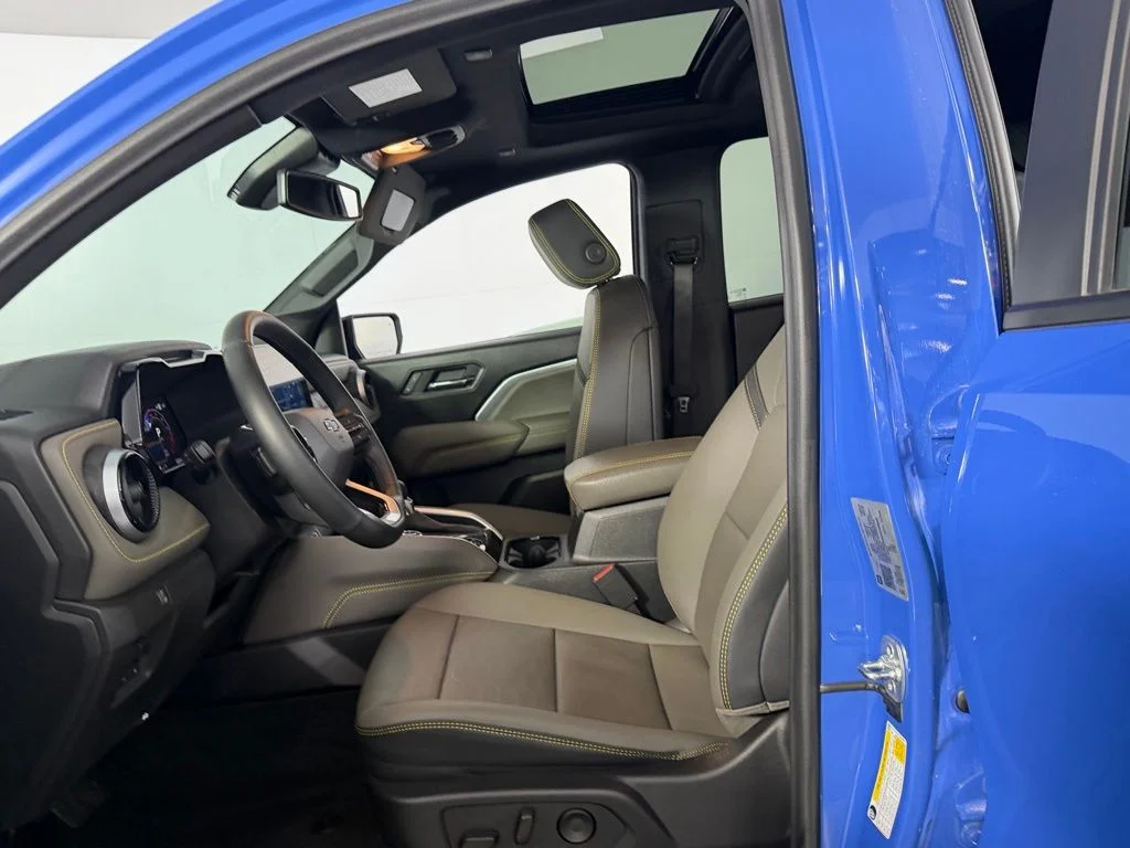 Certified Used 2025 Blue Chevrolet ZR2 image 24