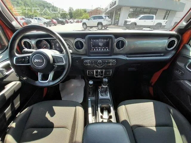 Used 2018 Punkn Metallic Clearcoat Jeep Sahara image 42