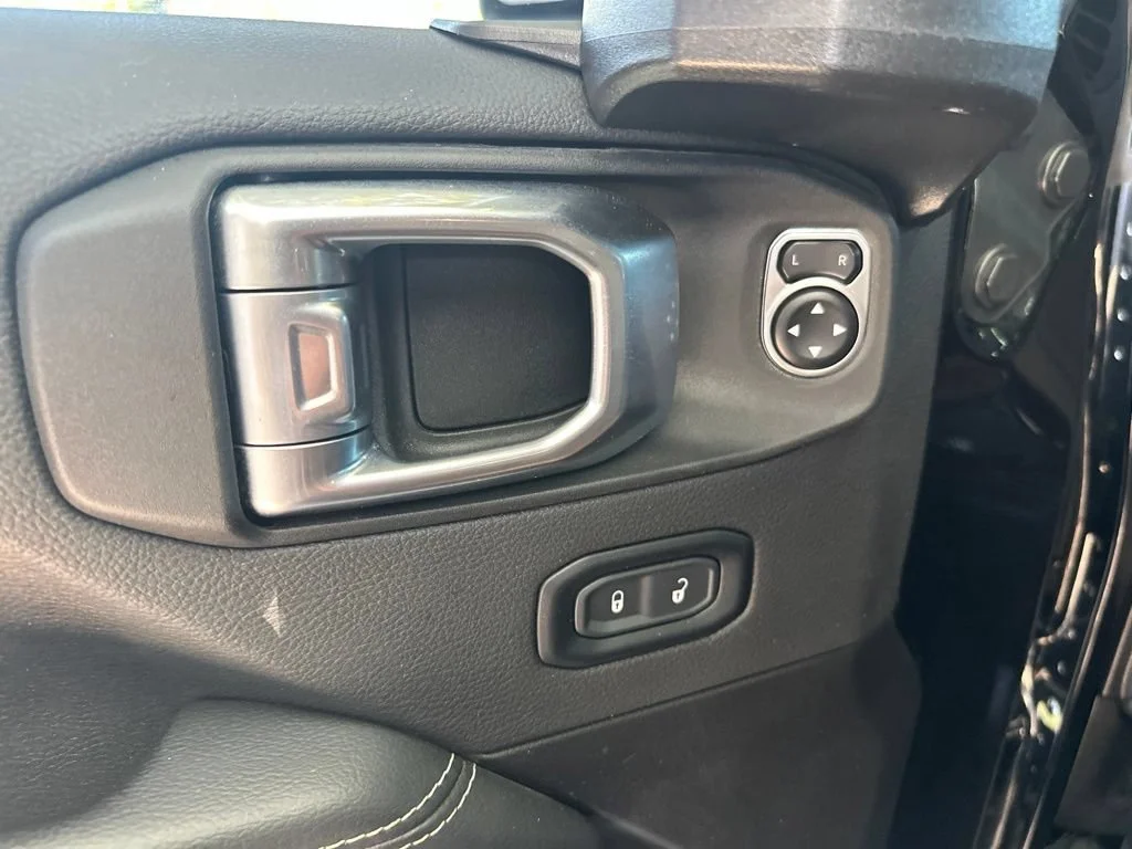 Used 2023 Black Jeep Rubicon image 16