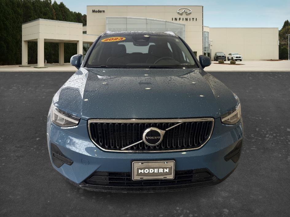 Used 2023 Fjord Blue Metallic Volvo Core image 2