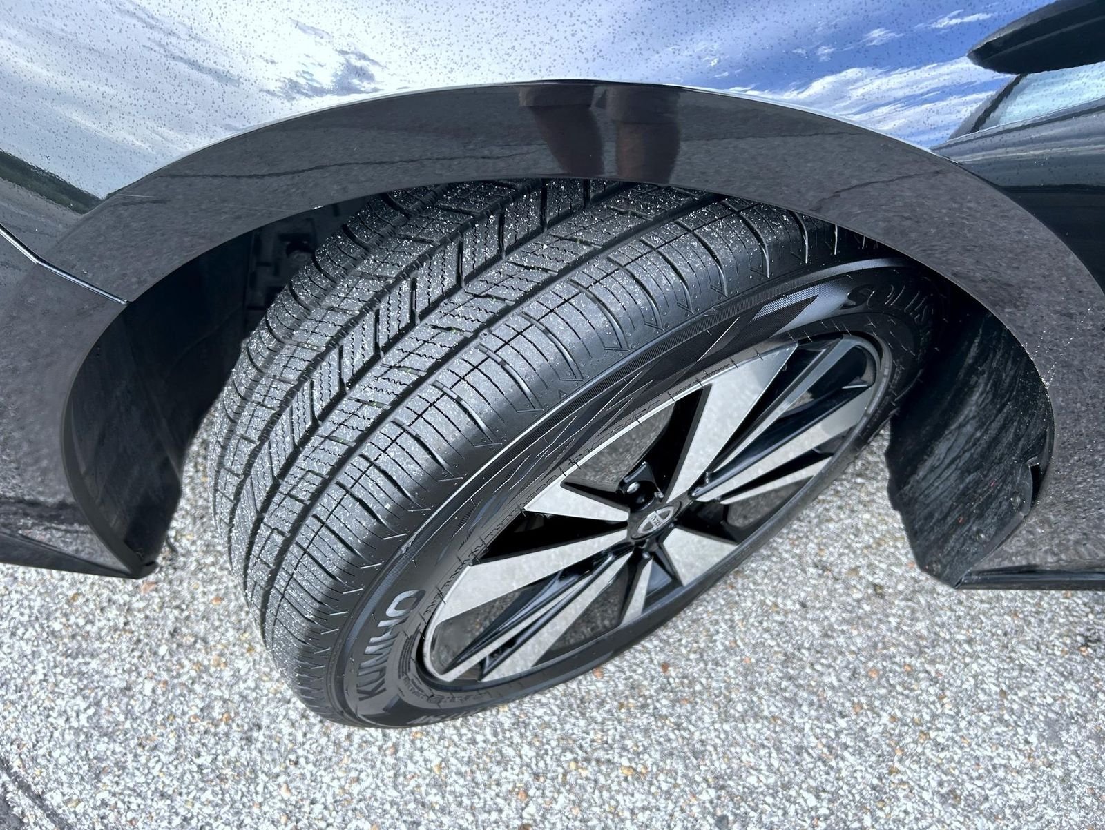 Used 2022 Black Nissan 2.5 SV image 23