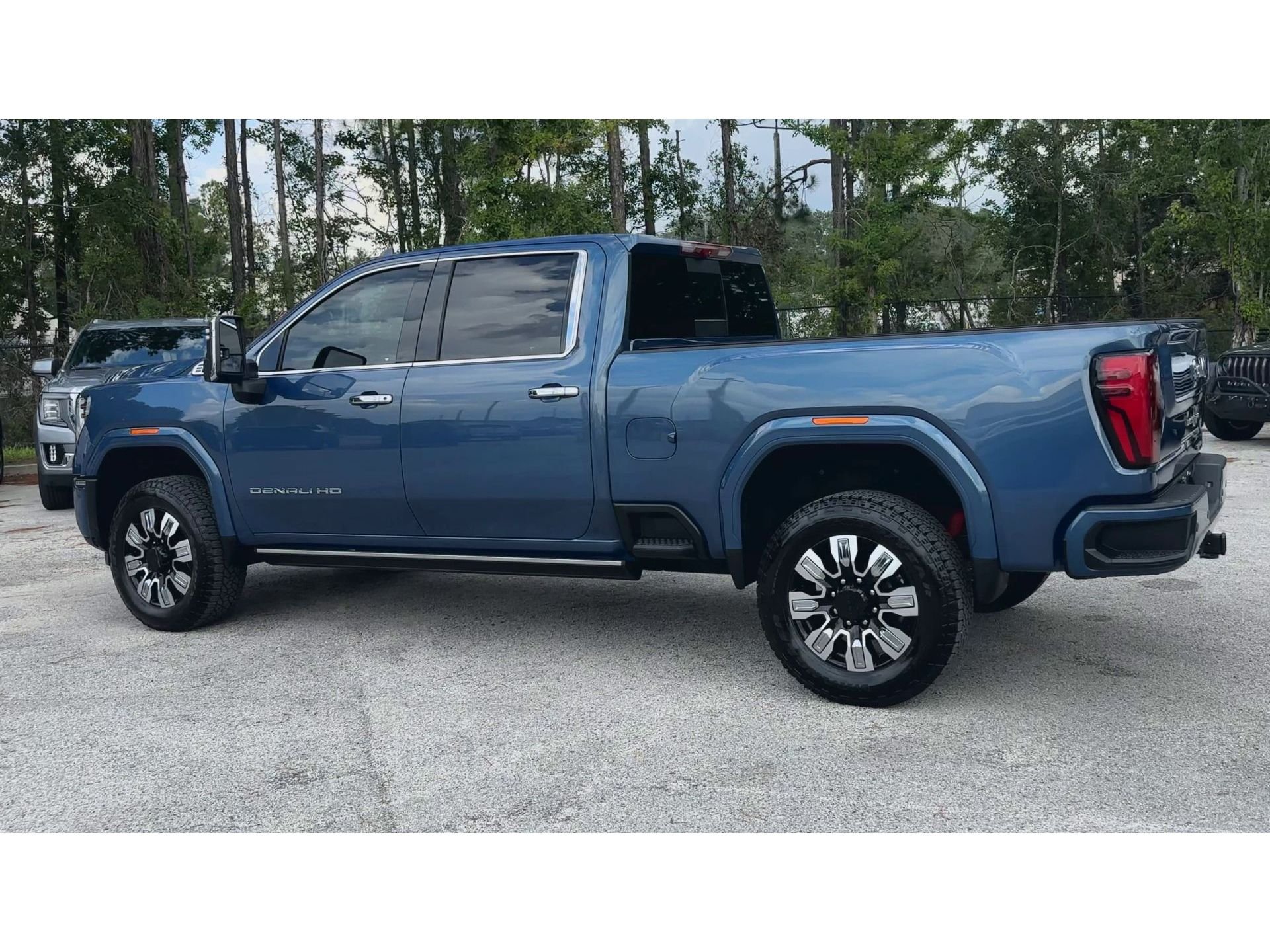 2026 GMC Sierra 2500HD Denali - Photo 6