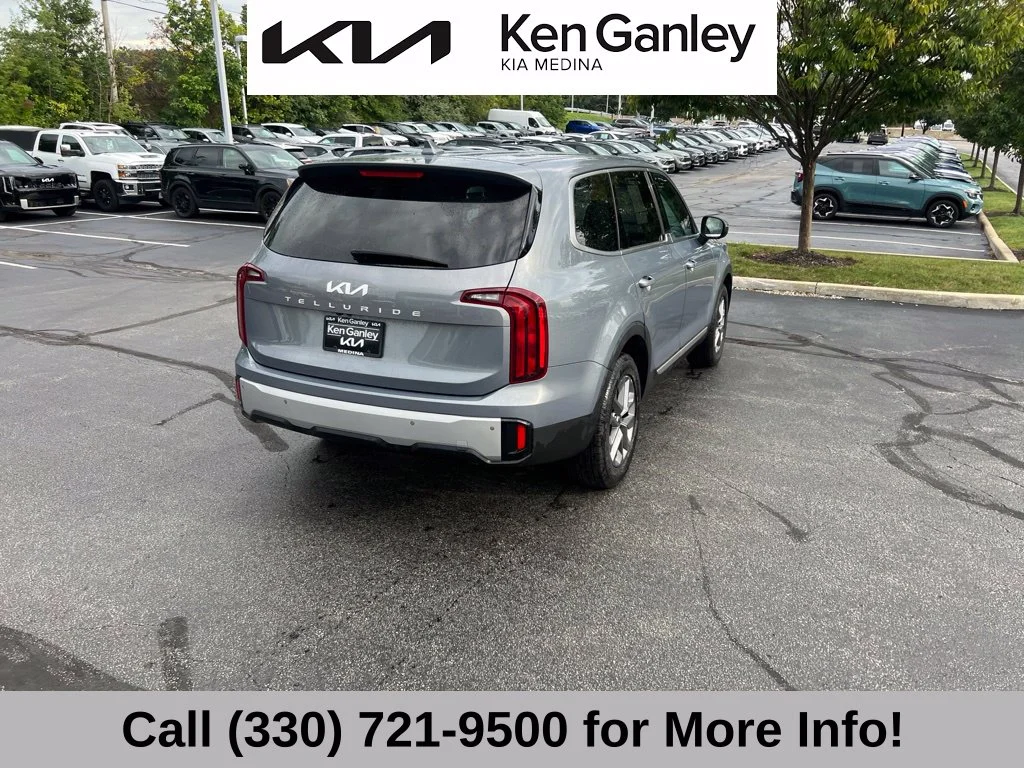 Used 2024 Silver Kia LX image 11