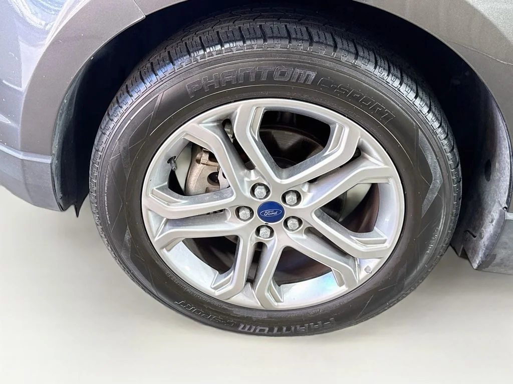 Used 2016 Gray Ford Titanium image 40