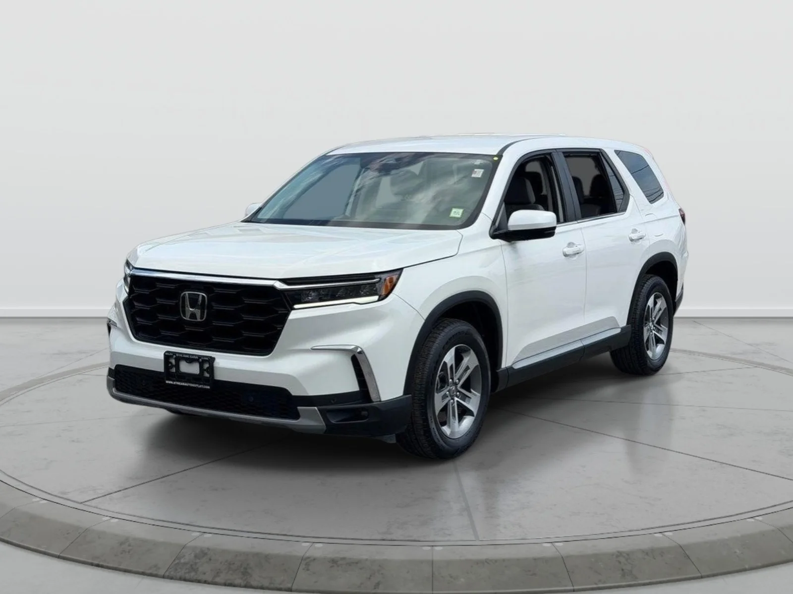 Used 2025 White Honda EX-L image 3