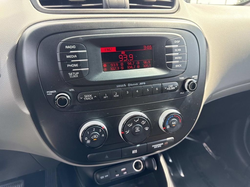 Used 2016 Gray Kia Base image 19