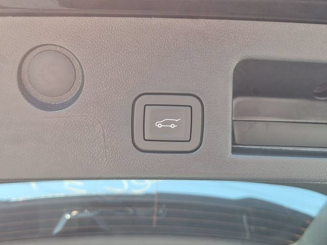 New 2027 Mosaic Black Metallic Chevrolet LT image 28