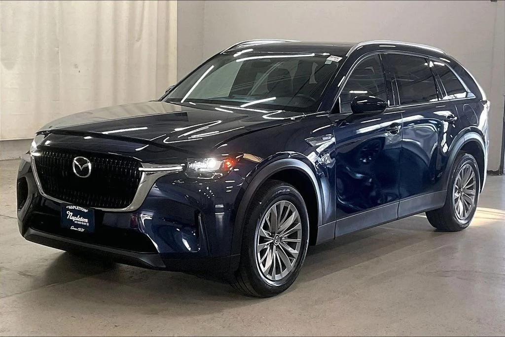 Used 2024 Blue Mazda Preferred image 12