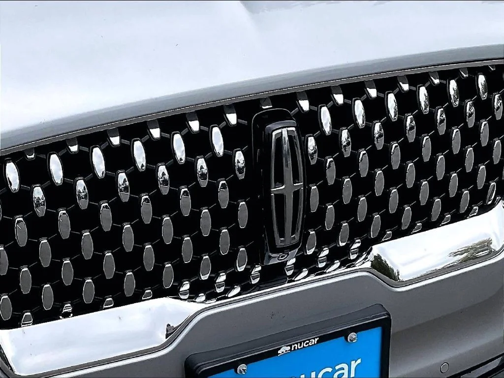 Used 2023 Silver Lincoln Black Label image 31