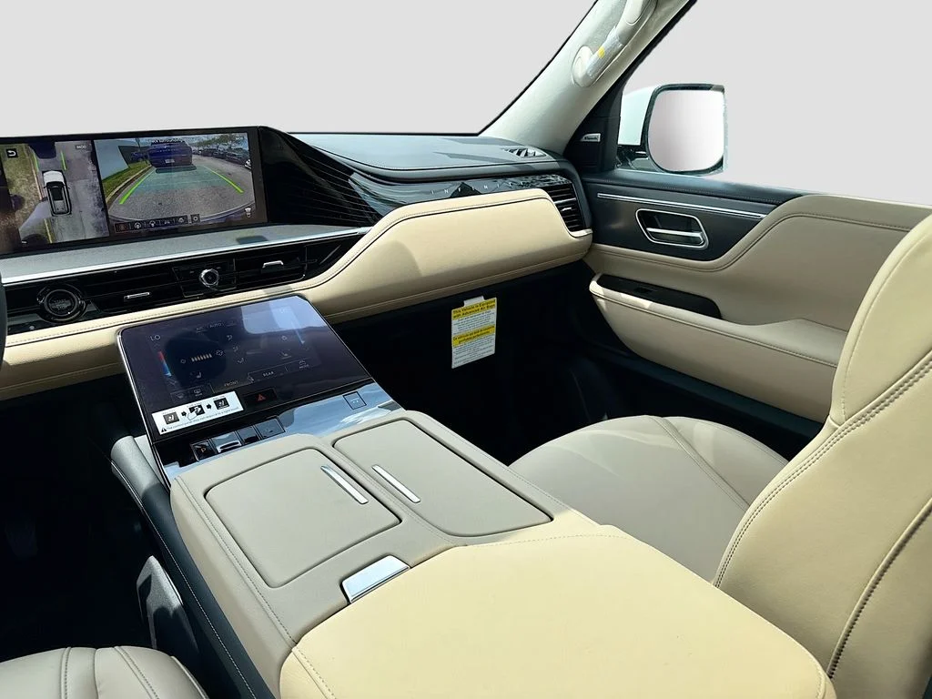 New 2026 RADIANT WHITE INFINITI Pure 2WD image 25