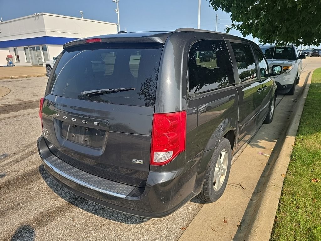 Used 2011 Gray Dodge Mainstreet image 5