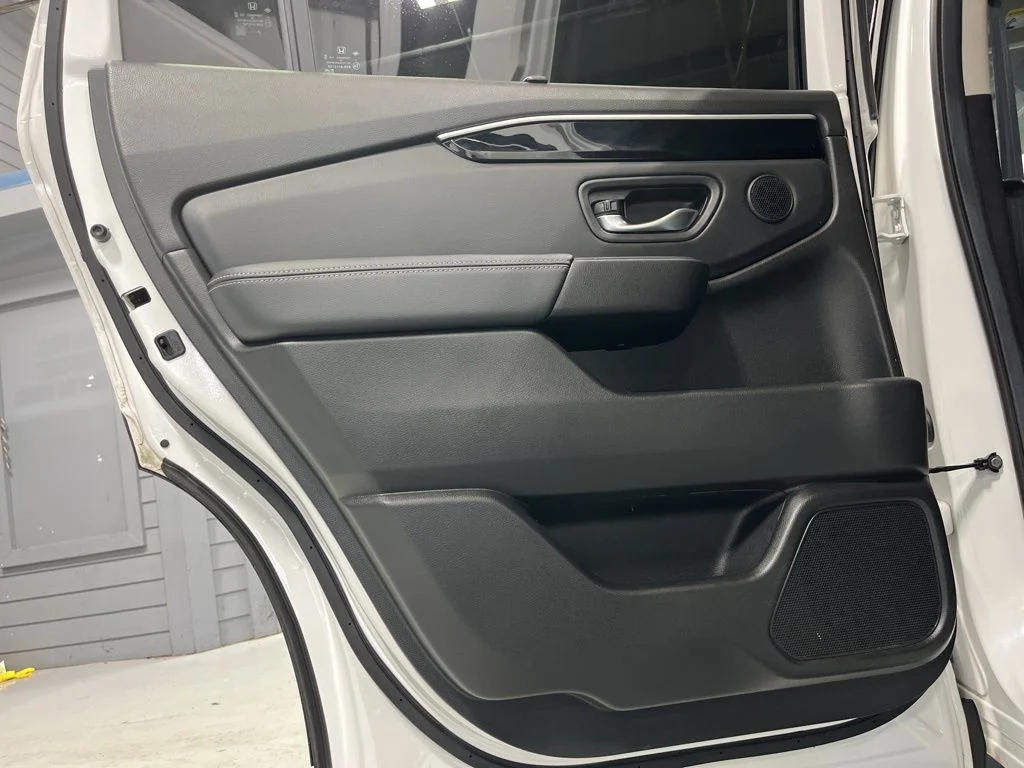 2025 Honda Pilot Touring - Photo 29