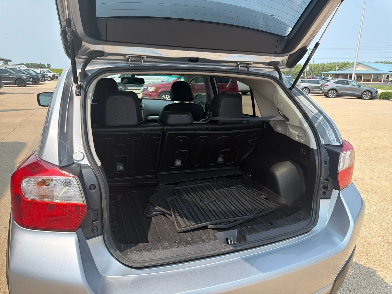 Used 2013 Ice Silver Metallic Subaru Limited image 10