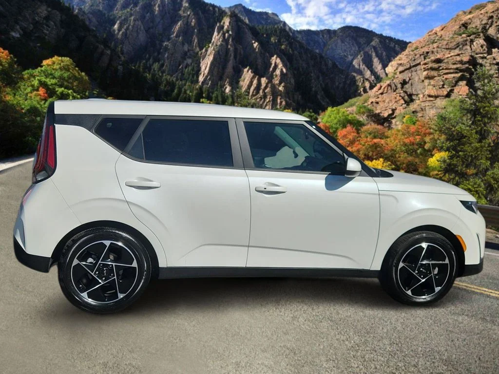 Used 2025 White Kia EX image 2