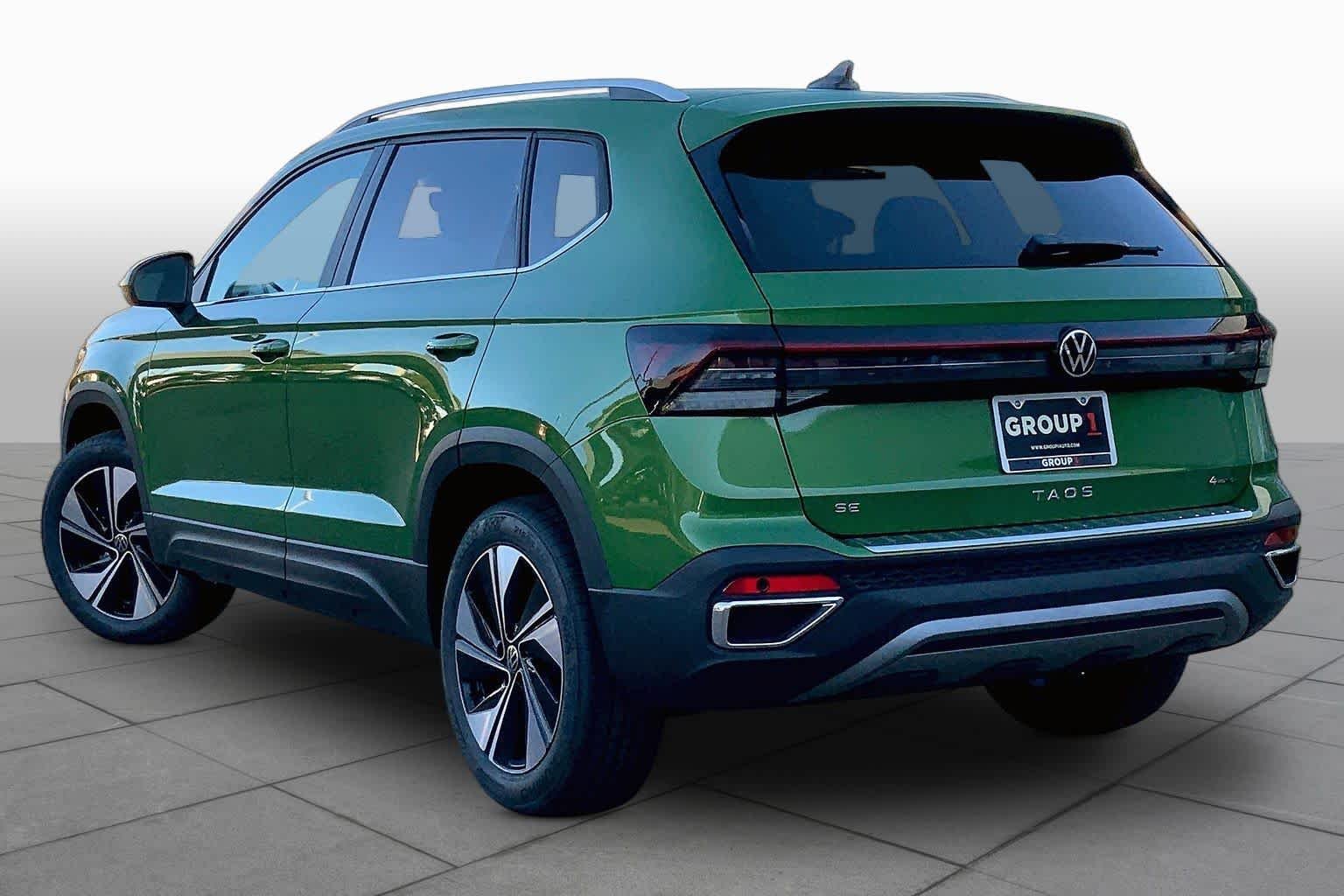 New 2027 Bright Moss Gre Volkswagen SE image 11