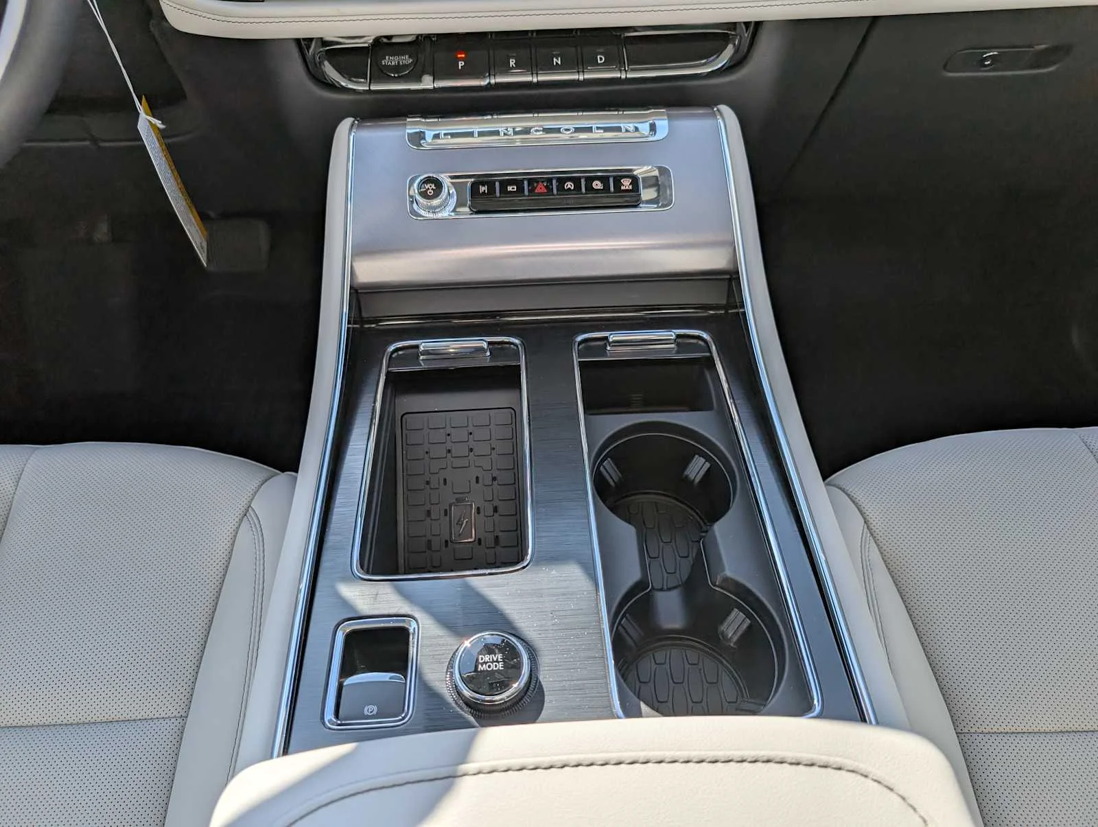 New 2026 Pristine White Metallic Tri-Coat Lincoln Premiere image 13