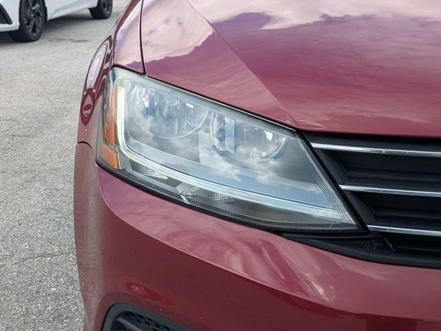 Used 2017 Red Volkswagen 1.4T S image 9