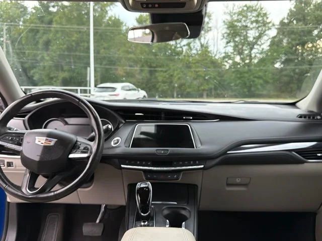 Used 2022 Blue Cadillac Luxury image 16