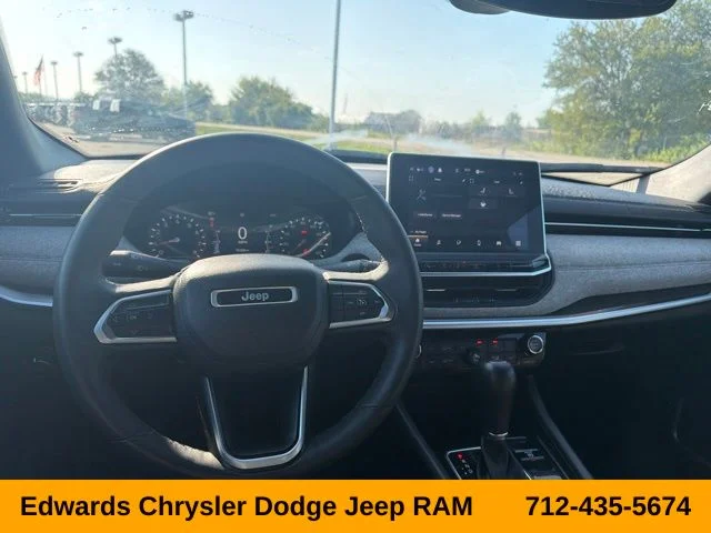 Certified Used 2023 White Jeep Latitude image 24