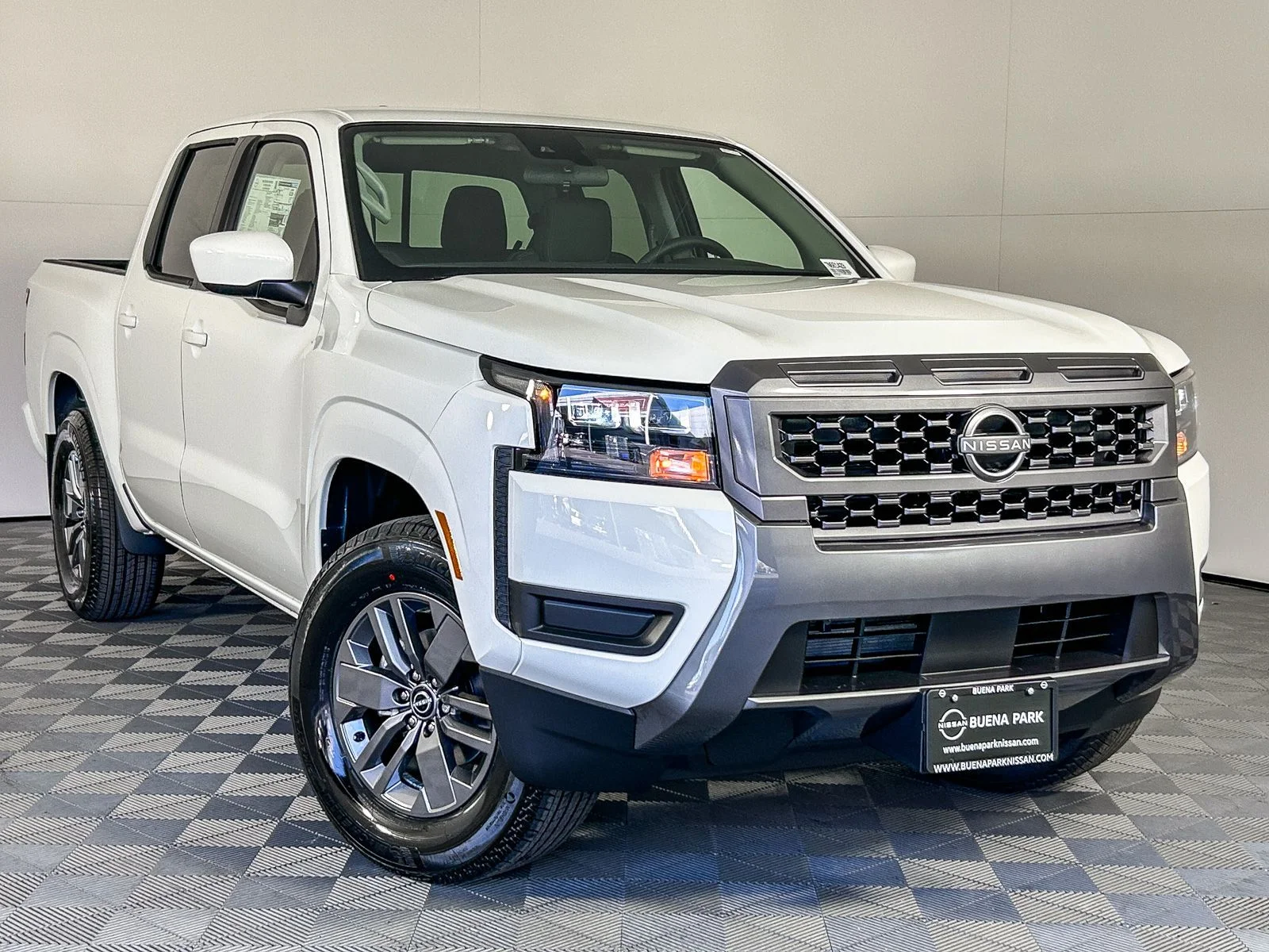 2026 Nissan Frontier SV Crew Cab 4X2 SWB's photo