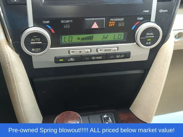 Used 2012 Beige Toyota XLE image 33